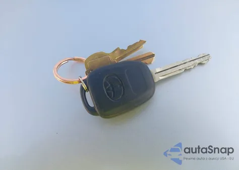 2015 Toyota Rav4 Le z USA, uszkodzony, nr VIN JTMBFREVXFD104724